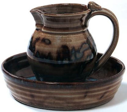 Picture of Small Blue Foot-washing Pitcher and Basin